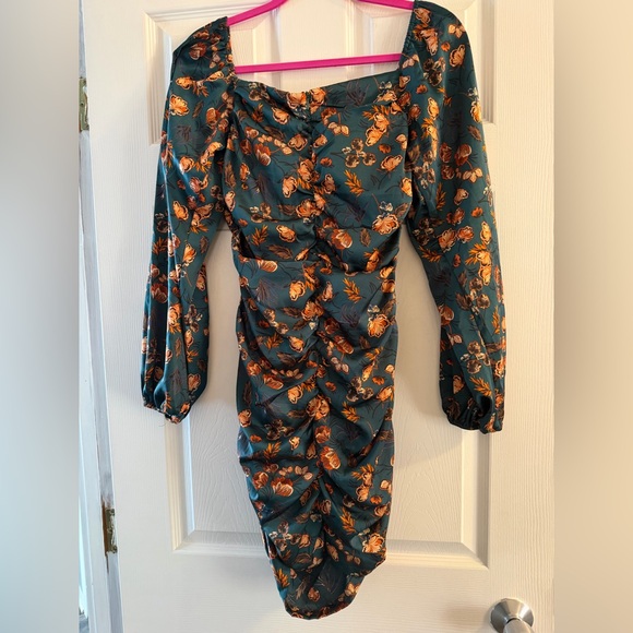 Pink Lily Floral Long Sleeve Satin Dress - Picture 3 of 4